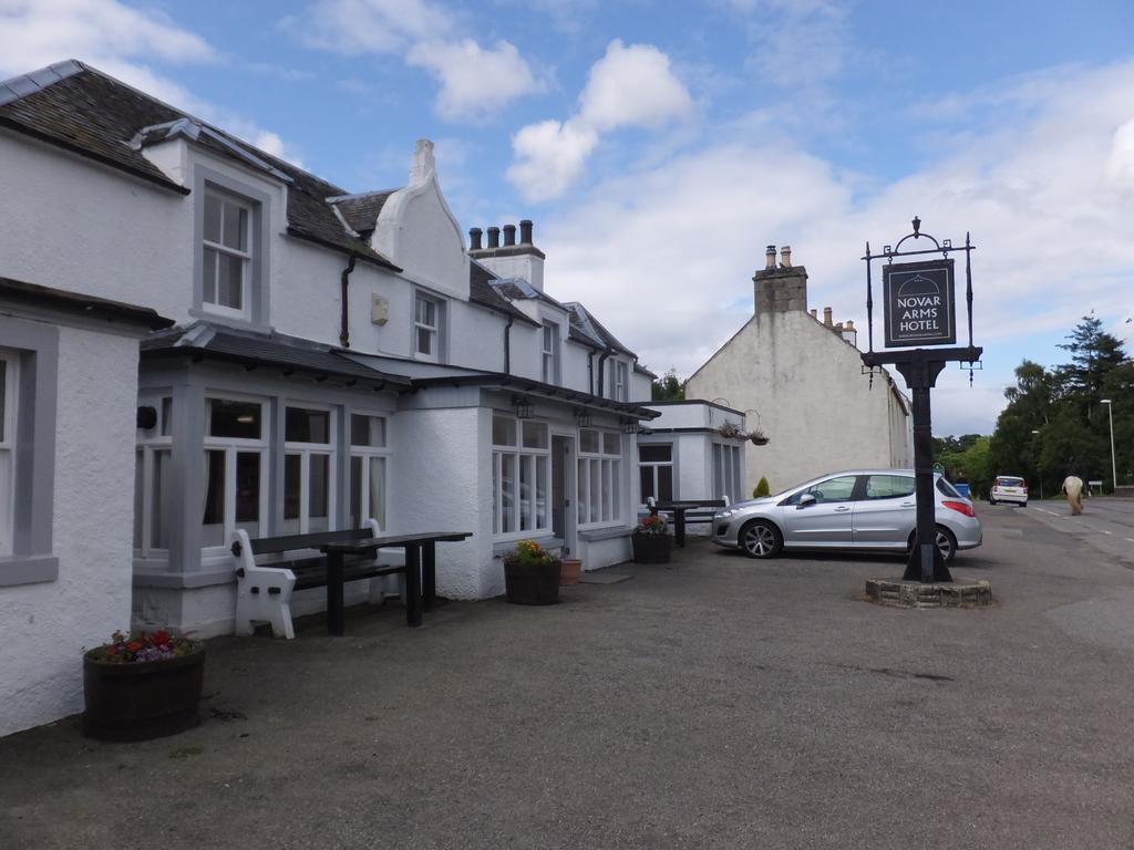 Novar Arms Hotel Evanton Exterior photo