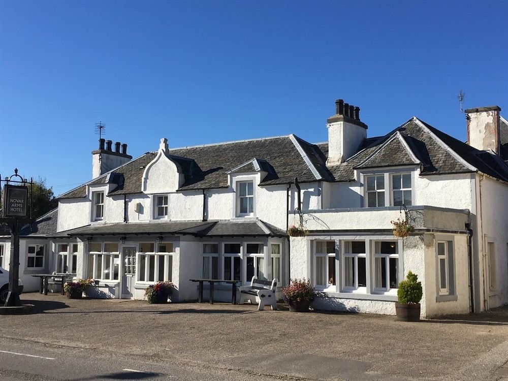 Novar Arms Hotel Evanton Exterior photo